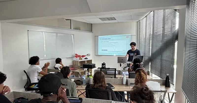 Salle de travail de la prépa pendant une séance