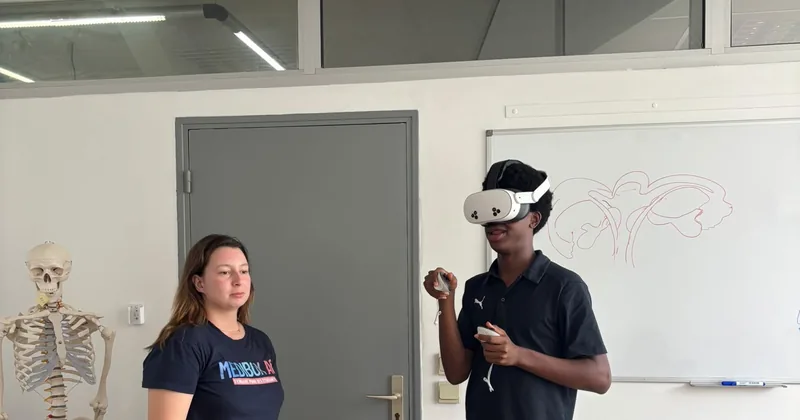 Séance d'anatomie en réalité virtuelle dans les locaux de la prépa