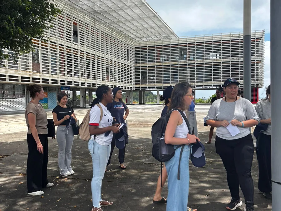 Visite guidée du campus universitaire avec les tuteurs MediBox
